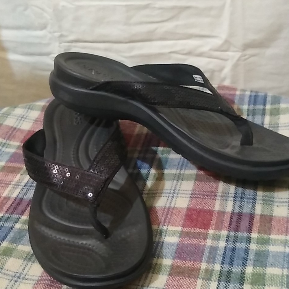 CROCS flip flops size 5